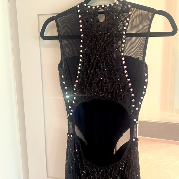 Gorgeous, sexy, beaded & sequin full length dress with stretch.FANTASTIC DEAL!!! - Picture 3 of 5